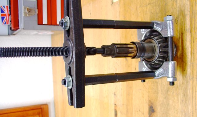 Differential Rebuild, bearing puller